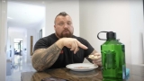 Dit is hoe Eddie Hall eet voor zijn terugkeer naar Strongman in 2022