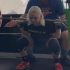 Powerlifter Julia Mills scoort in totaal meer dan 1.350 pond, breekt Brits damesrecord