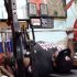 Strongman Nicolas Cambi scoort Circus Dumbbell Press wereldrecord van 285 pond